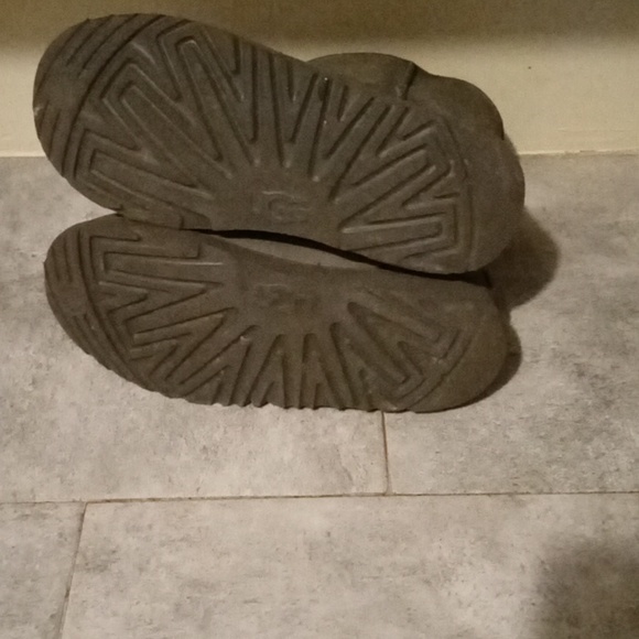 UGG boots size 3 - Picture 6 of 6